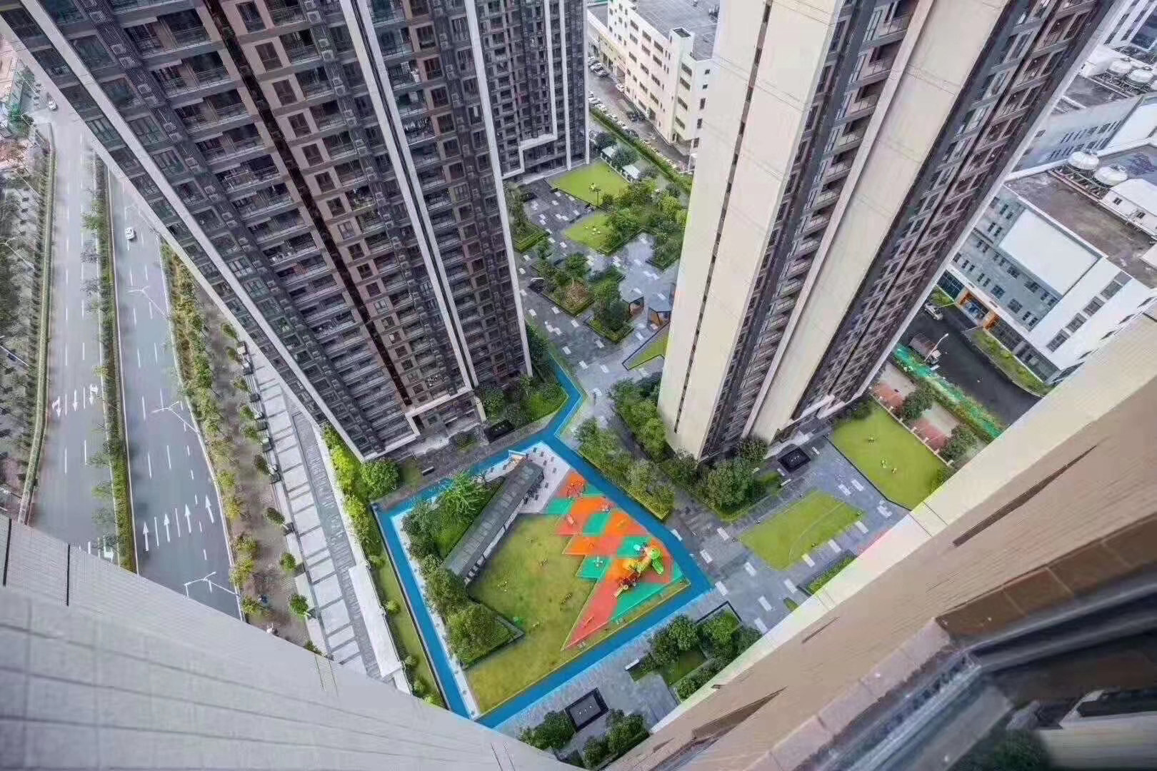 观澜9栋高端花园【领基名都】首付36万起分期10年(图5) 观澜9栋高端花园【领基名都】首付36万起分期10年(图5)