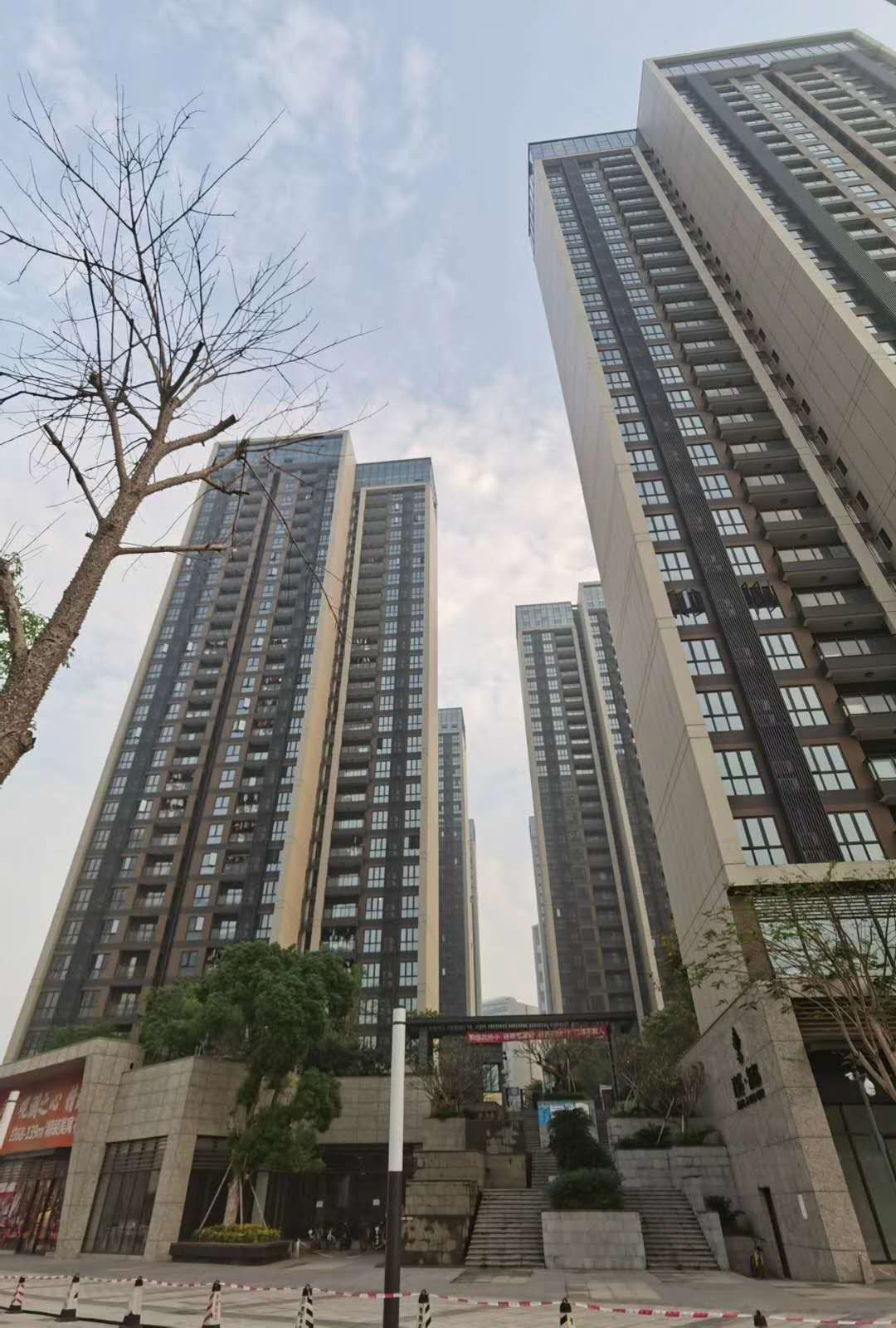 观澜9栋高端花园【领基名都】首付36万起分期10年(图4) 观澜9栋高端花园【领基名都】首付36万起分期10年(图4)