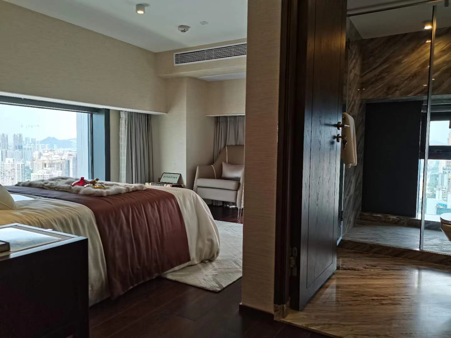 罗湖地标建筑【领汇大厦】红本公寓买一层送一层(图8)