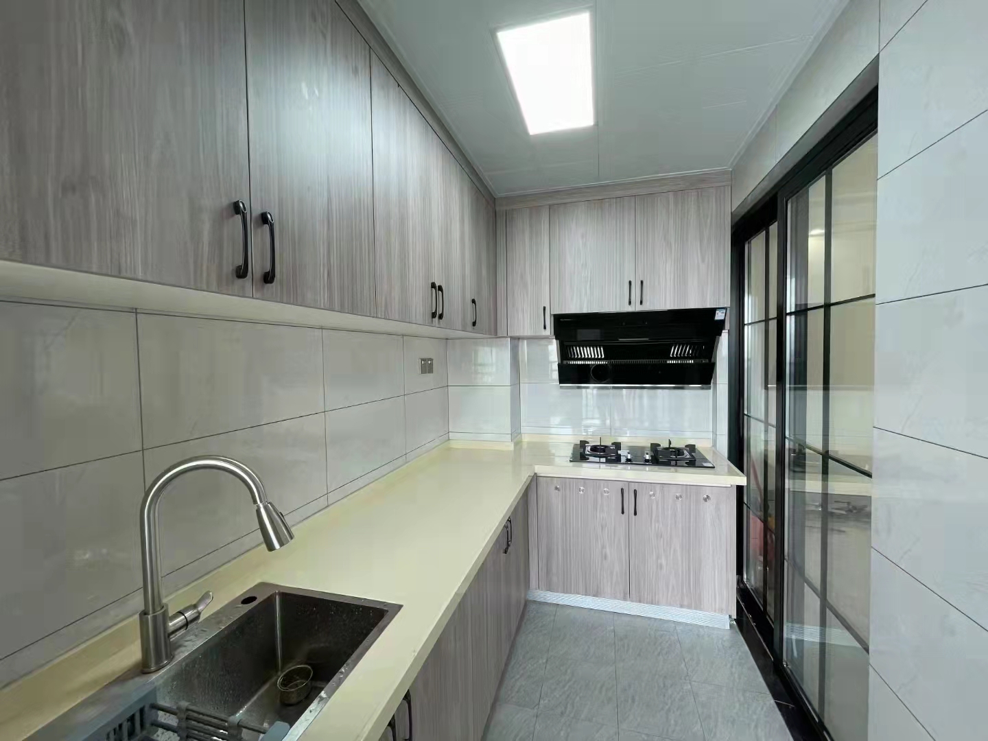 横沥理工学校旁【创鸿国际】白菜价2980一平(图4) 横沥理工学校旁【创鸿国际】白菜价2980一平(图4)