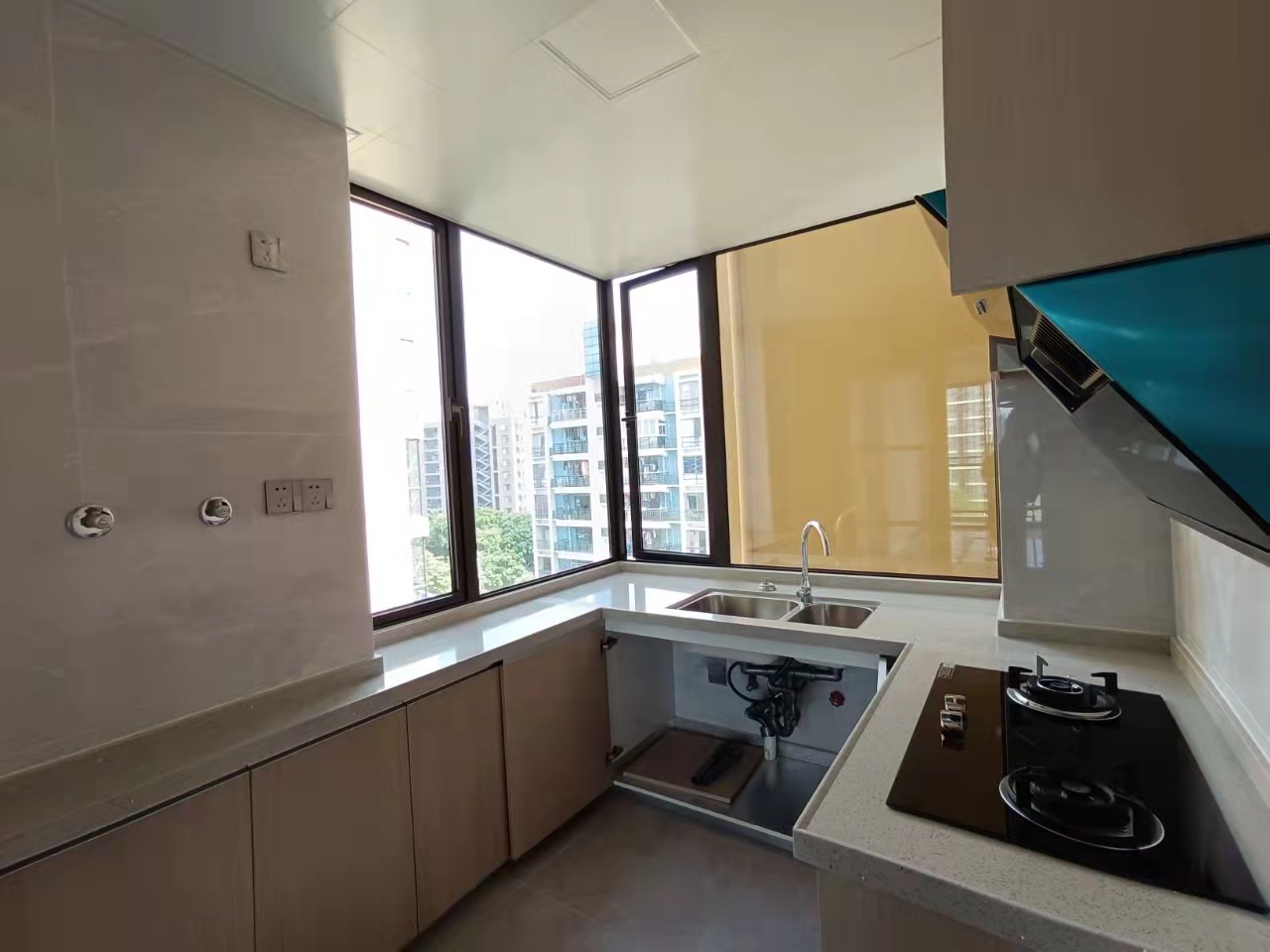 松山湖三房首付53万【悦湖铭邸】月荷湖公园8栋花园(图9)