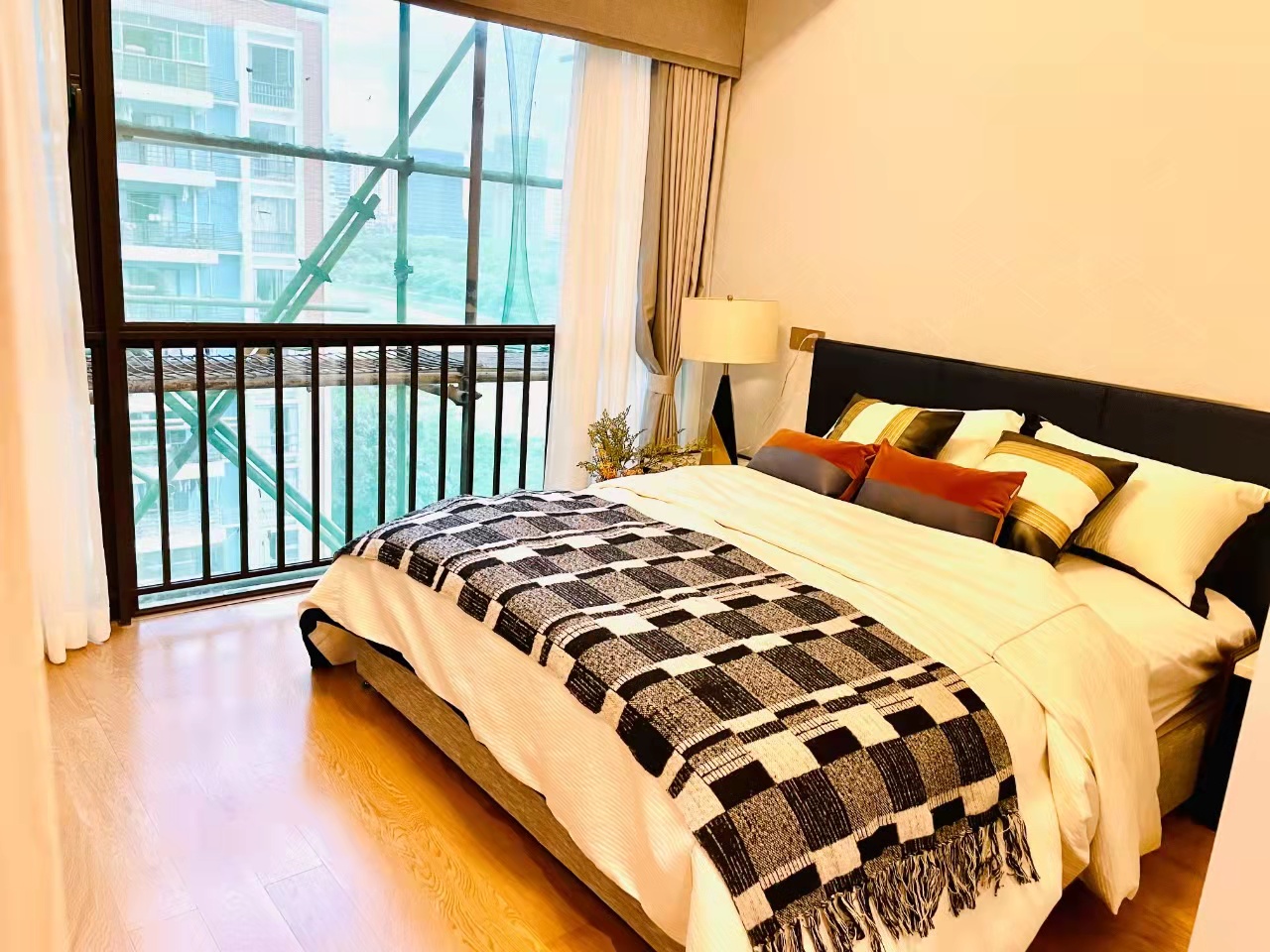 松山湖三房首付53万【悦湖铭邸】月荷湖公园8栋花园(图10)