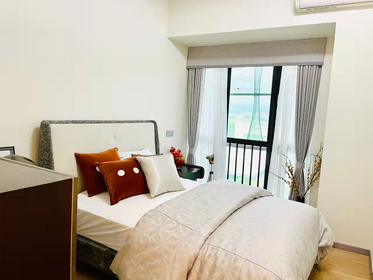 松山湖三房首付53万【悦湖铭邸】月荷湖公园8栋花园(图11)