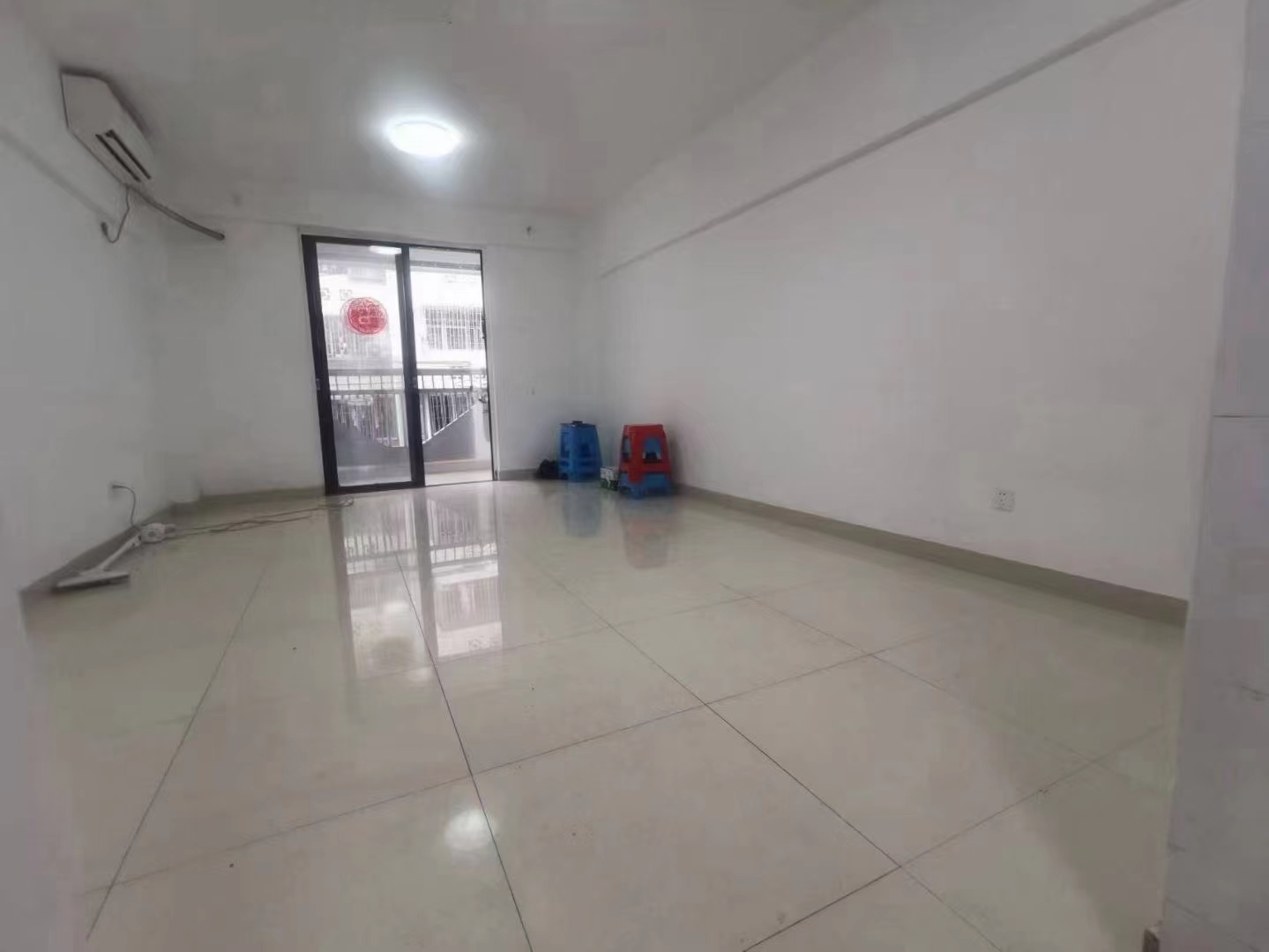 地铁南山站350米【荔馨苑】拆迁变红本房133万一套起(图6) 地铁南山站350米【荔馨苑】拆迁变红本房133万一套起(图6)