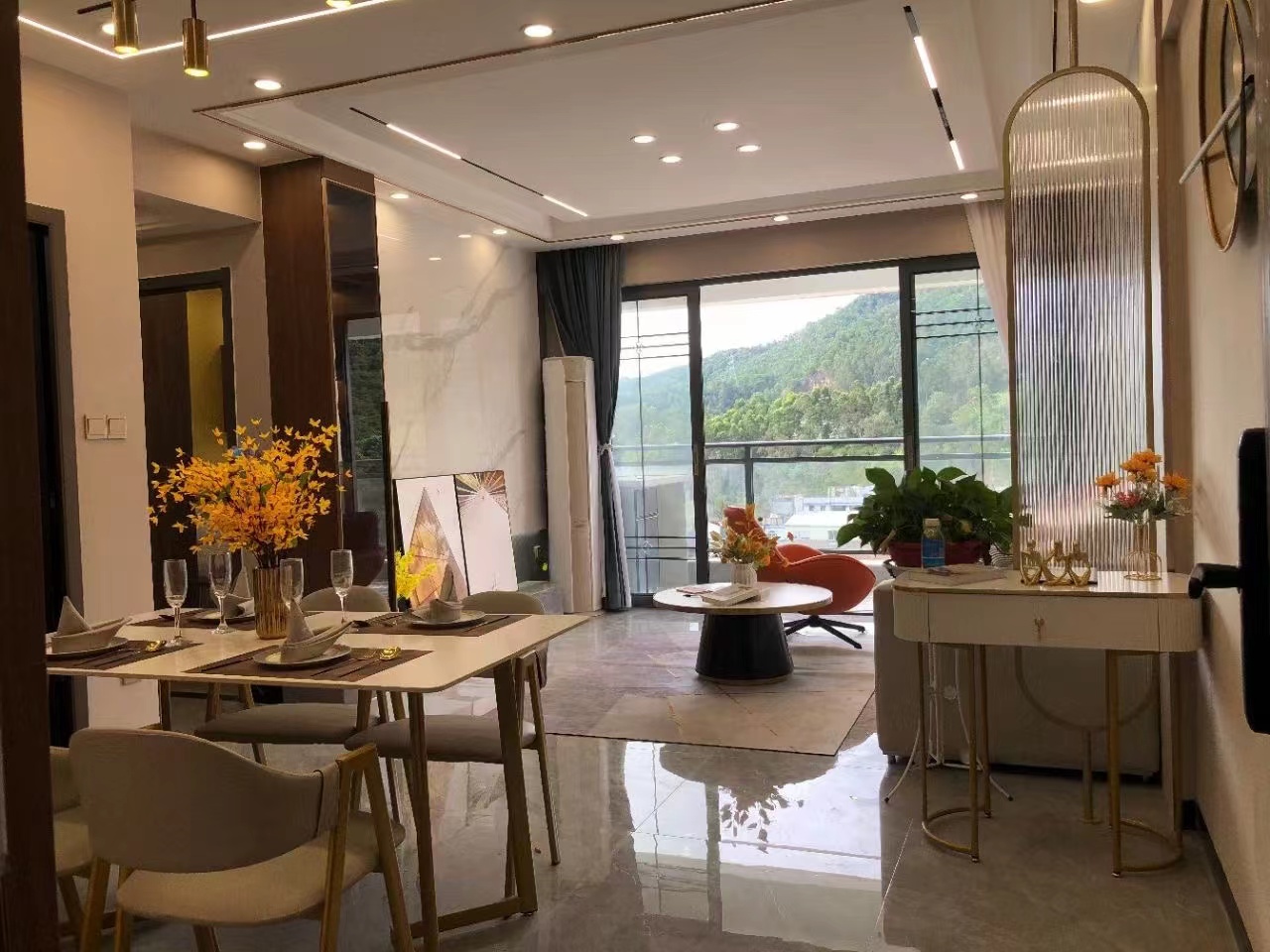 樟木头香樟绿洲旁【江畔花园】3栋花园4880一平(图3) 樟木头香樟绿洲旁【江畔花园】3栋花园4880一平(图3)