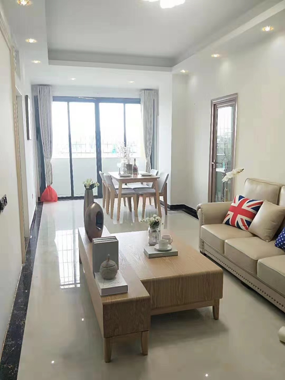 东坑6栋社区【松湖云锦】打5折亏本特卖2880一平(图5) 东坑6栋社区【松湖云锦】打5折亏本特卖2880一平(图5)