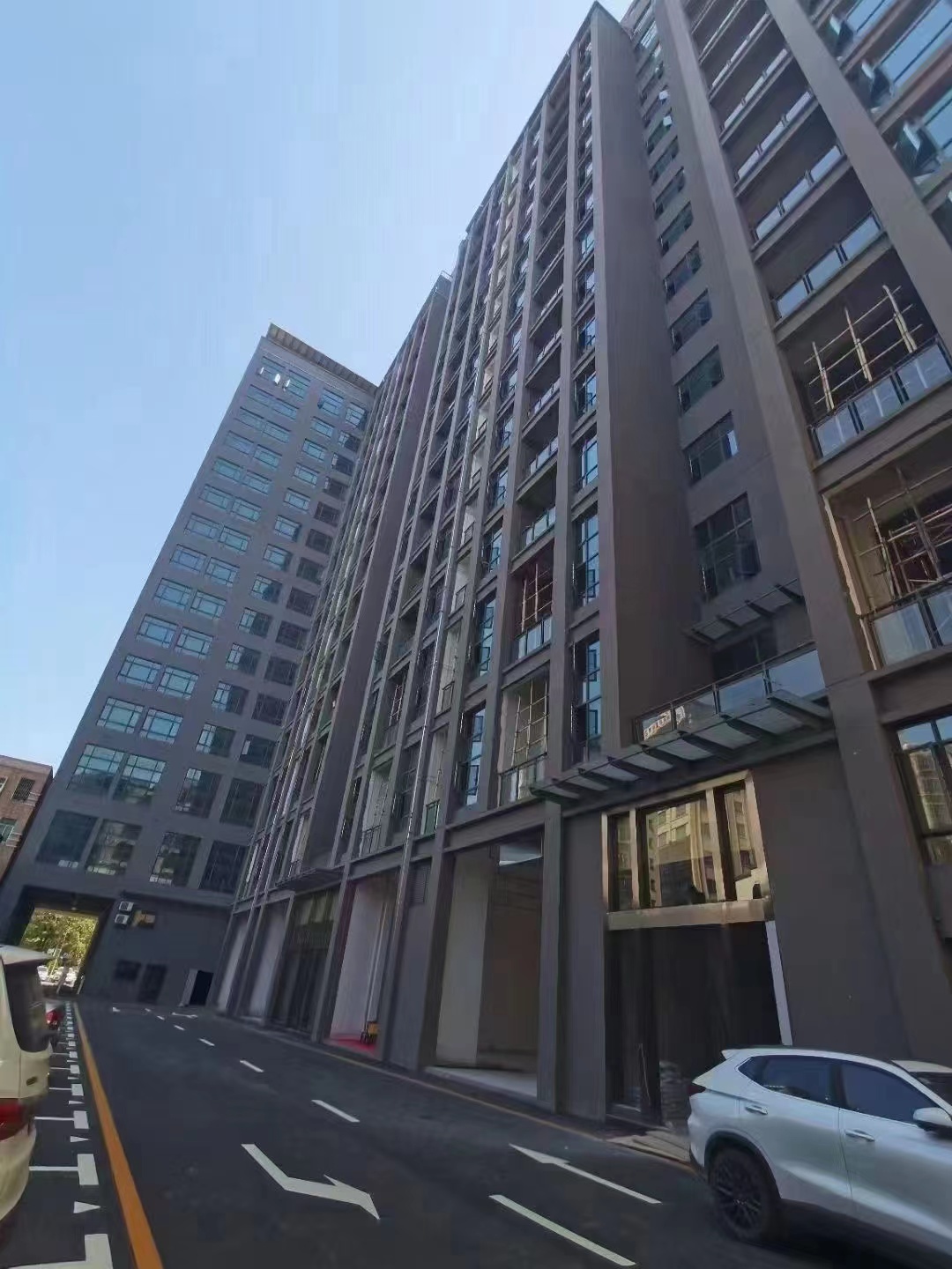 大岭山中心【松湖一品】3栋花园特价4800一平起(图3)