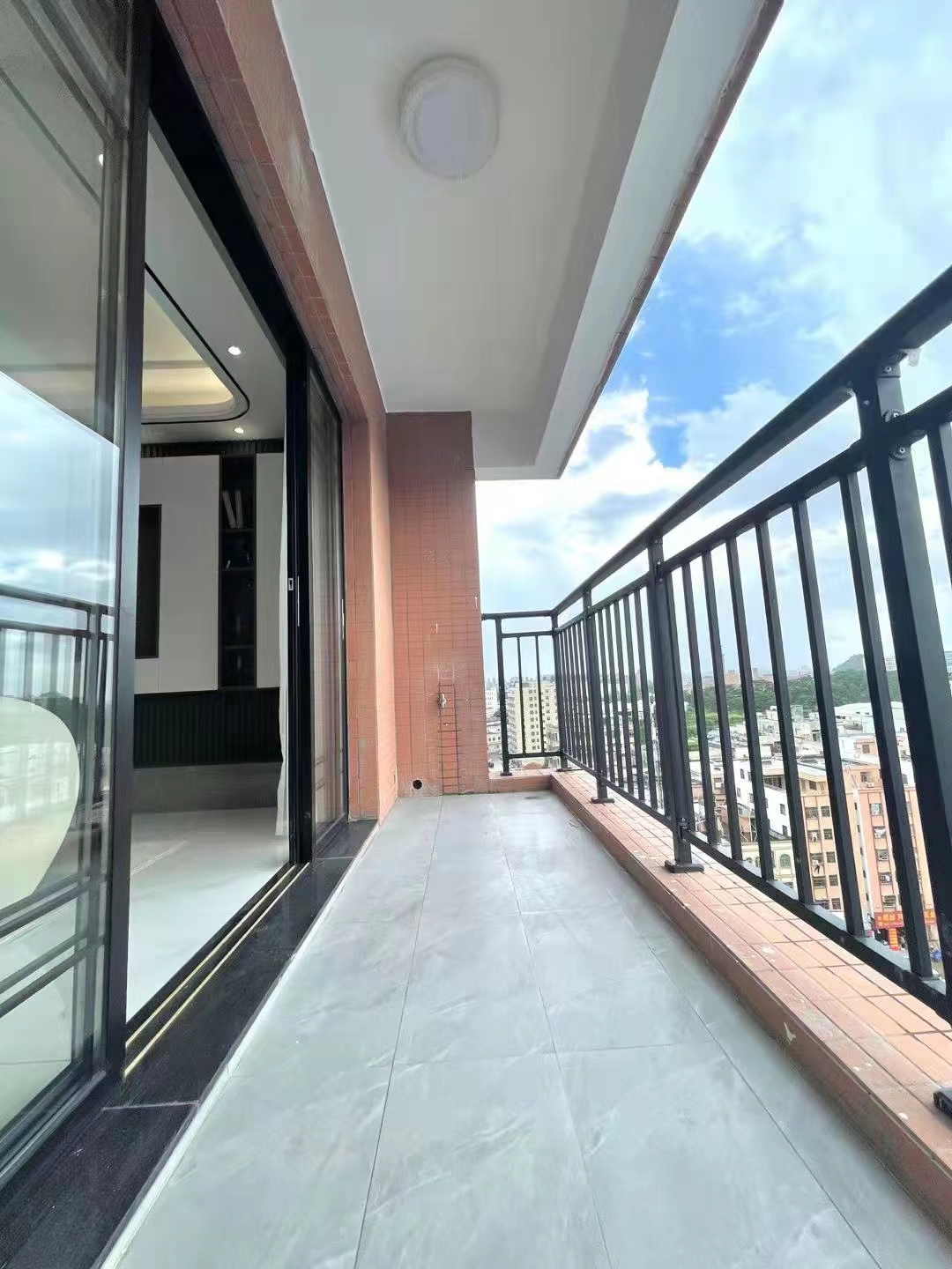 松山湖华为做邻居【柏林天境】大朗犀牛陂6栋花园(图13)