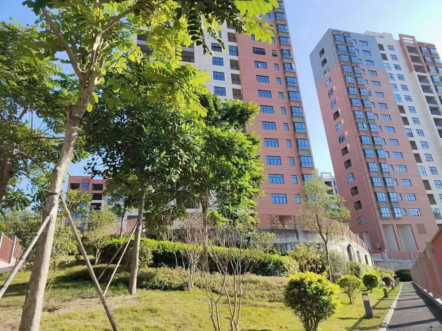 观澜湖地铁口【御湖天城】6栋花园25800一平(图5) 观澜湖地铁口【御湖天城】6栋花园25800一平(图5)