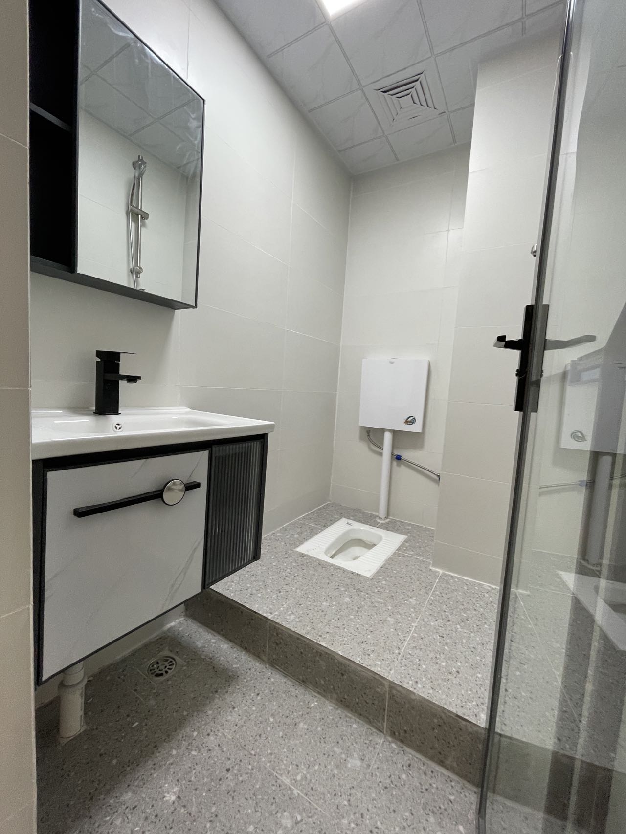 大浪凯宾新村【豪庭居】精装三房首付50万(图10) 大浪凯宾新村【豪庭居】精装三房首付50万(图10)