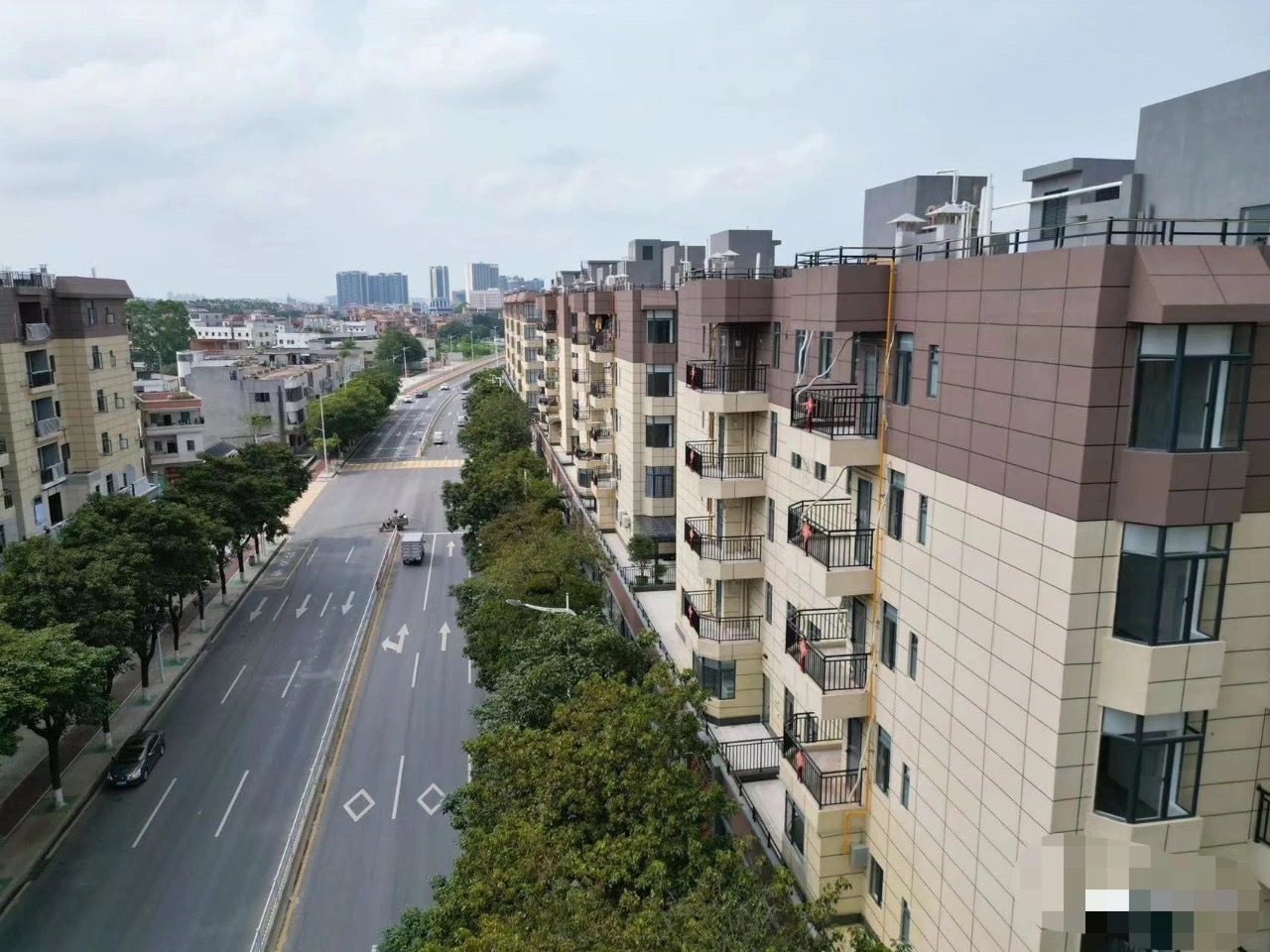 道滘儿童乐园旁【江望悦府】三房首付6万一套(图2) 道滘儿童乐园旁【江望悦府】三房首付6万一套(图2)