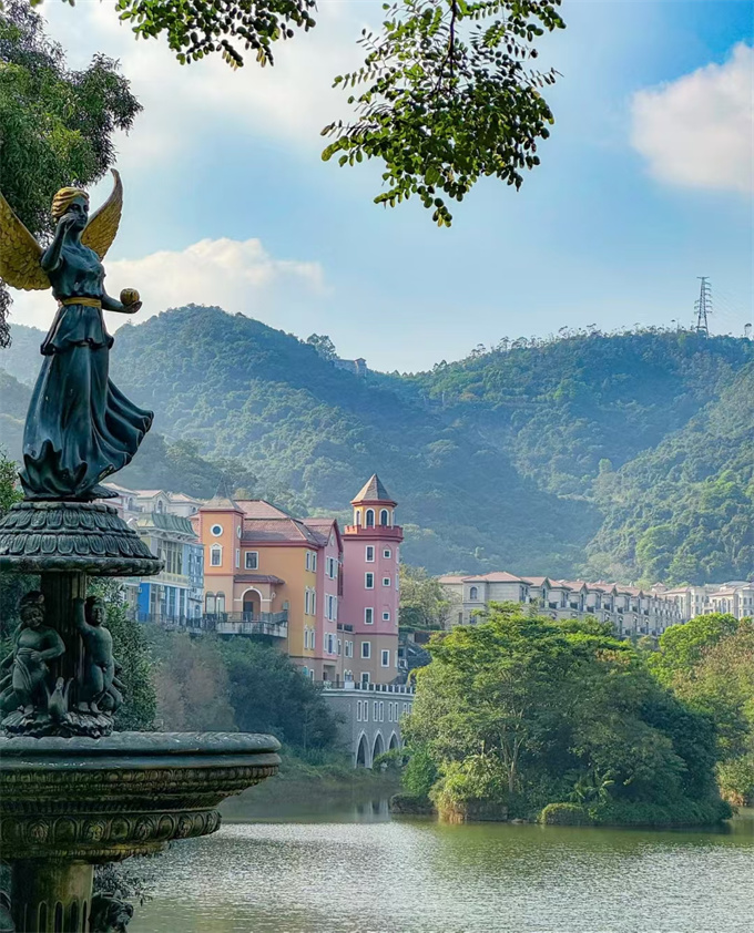 罗湖旁山水别墅【凤仪园】总价680万一套，带大私家花园(图4)