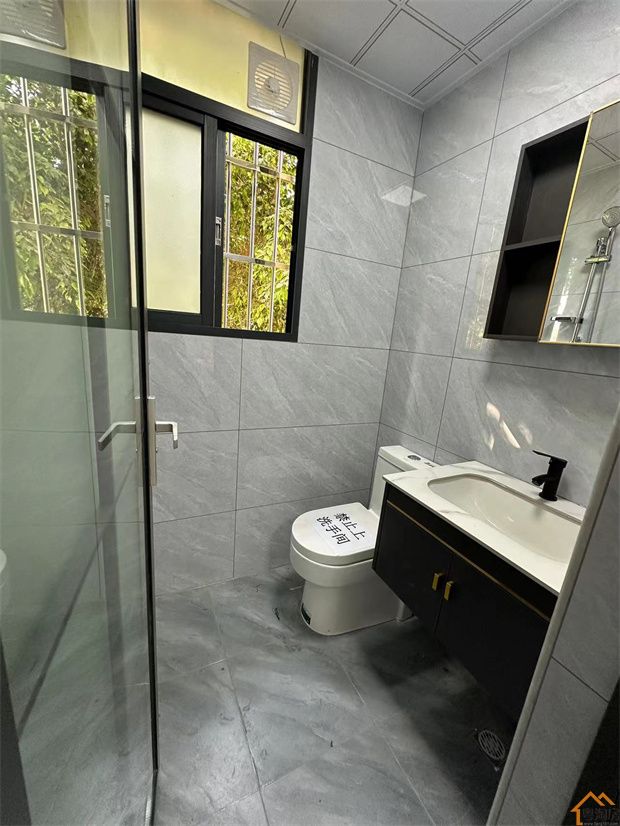 布吉东站附近【百合雅苑】精装两房首付18万一套(图7) 布吉东站附近【百合雅苑】精装两房首付18万一套(图7)